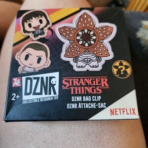 🌞Stranger Things DZNR Bag Clip💫